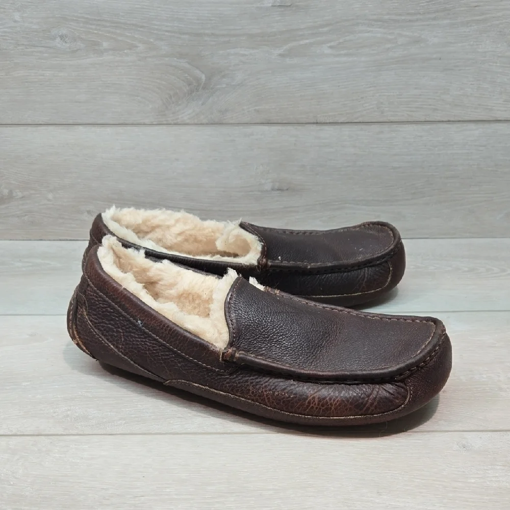 Ugg Australia Men's 5379 Leather Loafers Moc Slippers Insulated Lining Shoes 12